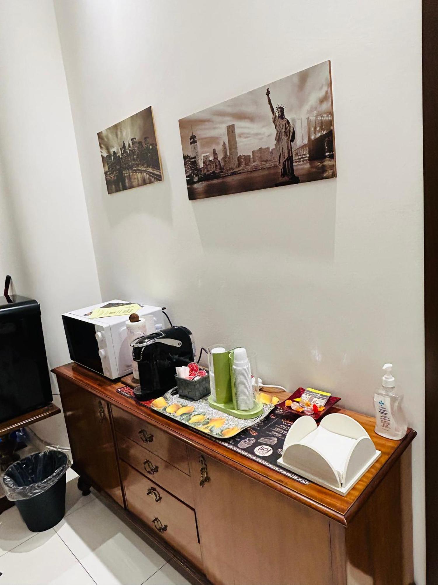 Bed and Breakfast The House Fiera Di Roma Aeroporto Fiumicino Ponte Galeria Exterior foto